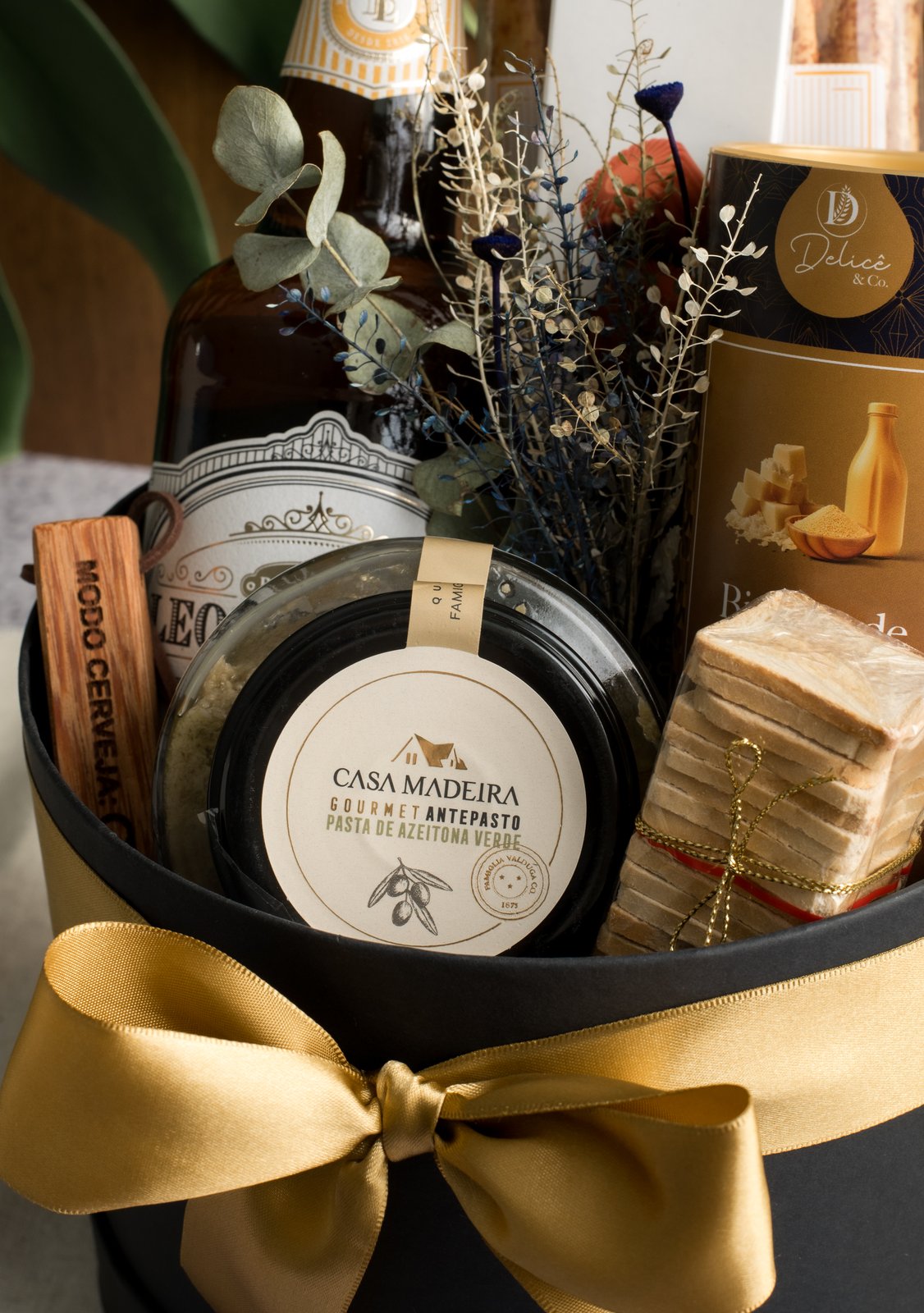 Cesta Carinho de Pai com cerveja Leopoldina e antepasto gourmet